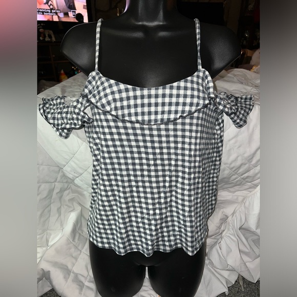 American Eagle Gingham Cold Shoulder Top - Picture 1 of 10